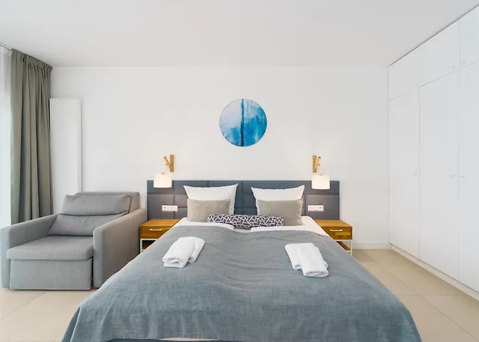 Aquamarina Prima Deluxe Studios With Sea View By Noclegi Renters