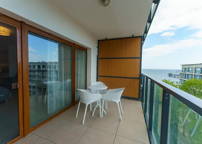 Aquamarina Prima Deluxe Studios With Sea View By Noclegi Renters