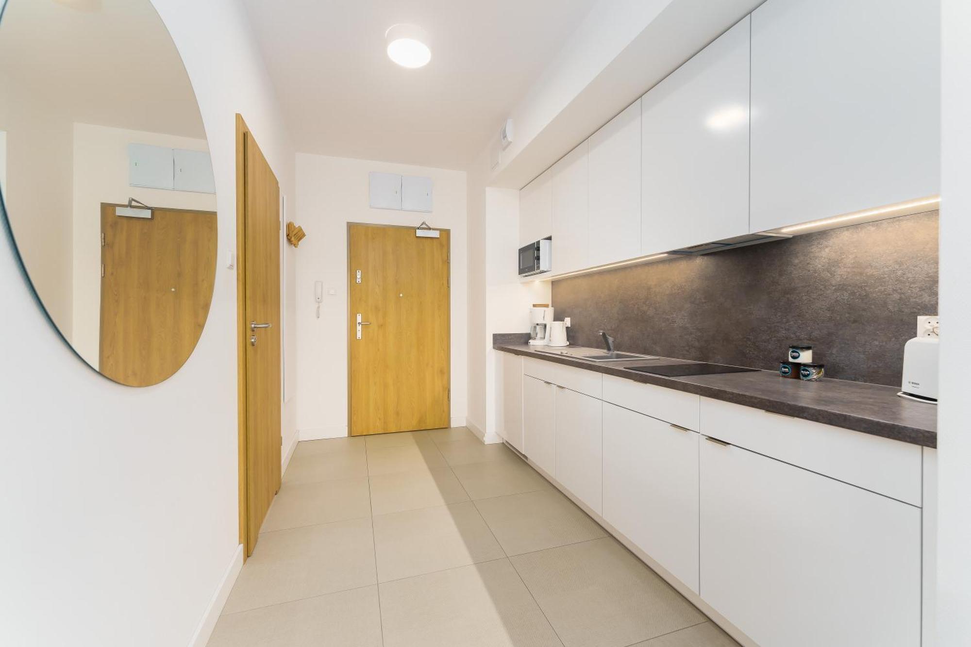 Apartment Aquamarina Prima Deluxe With Sea View By Renters