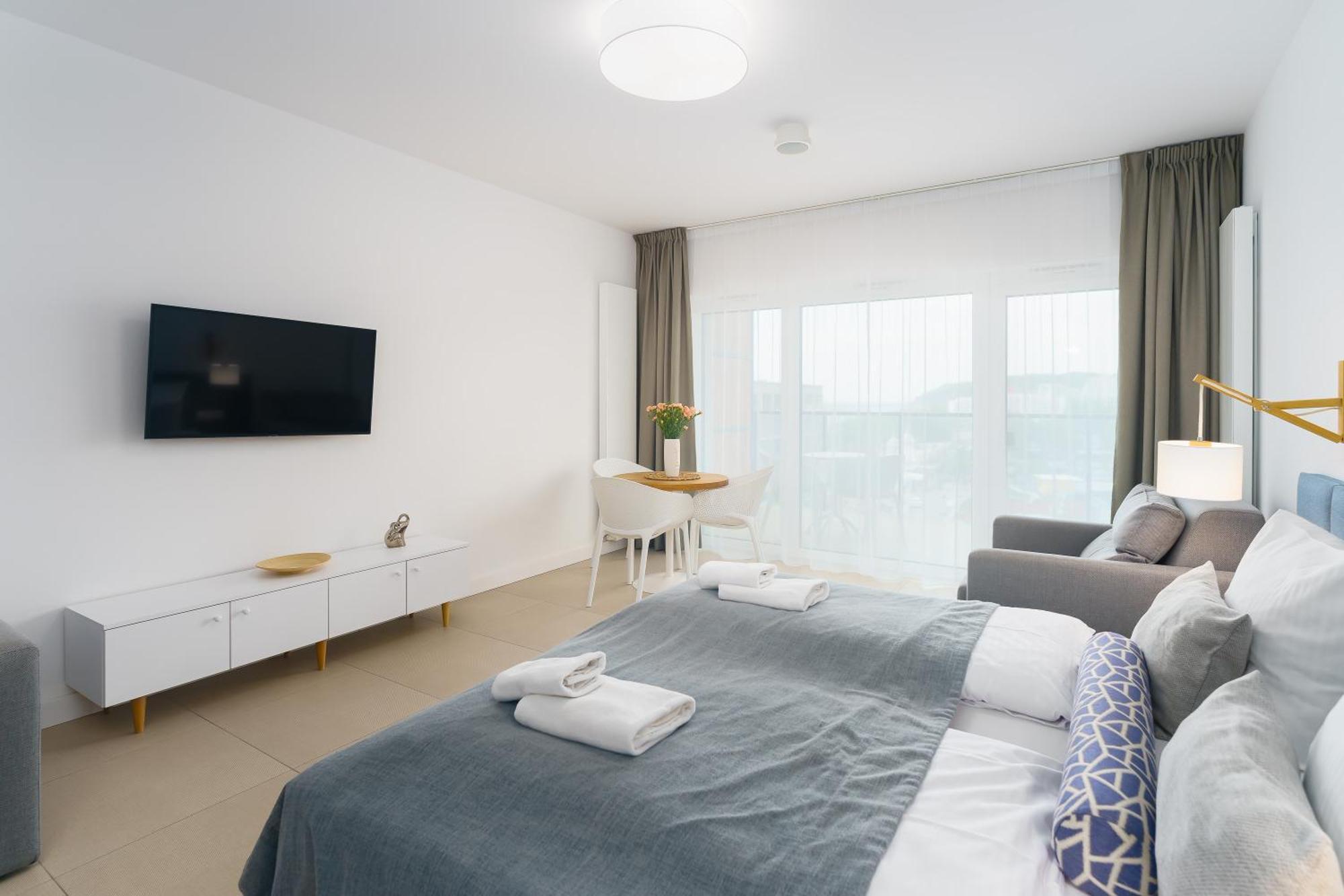 Apartment Aquamarina Prima Deluxe With Sea View By Renters